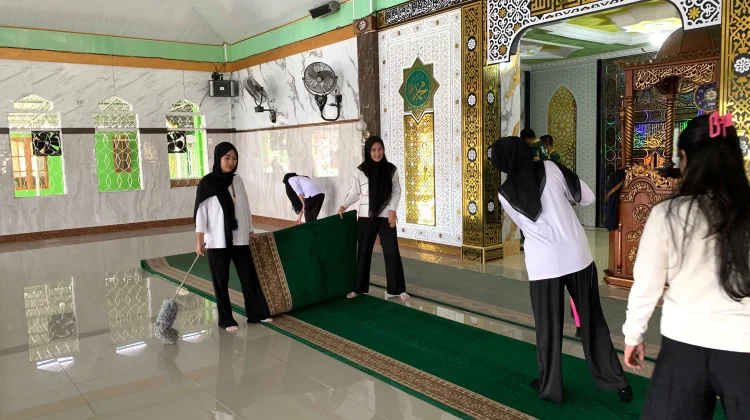 Kerja Bakti Sambut Ramadhan, Lapas Luwuk Libatkan Warga Binaan