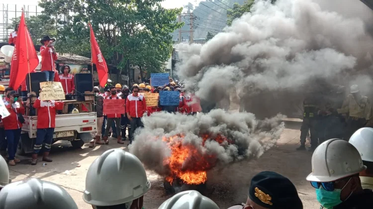 Bakar Ban saat Aksi, Petugas Keamanan IMIP Terluka