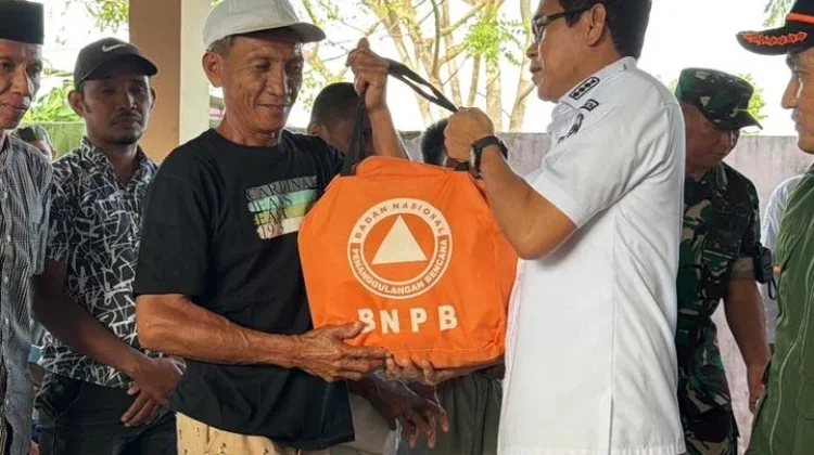 Pemkab Parimo Salurkan Bantuan Logistik Untu Warga Tedampak Karhutla