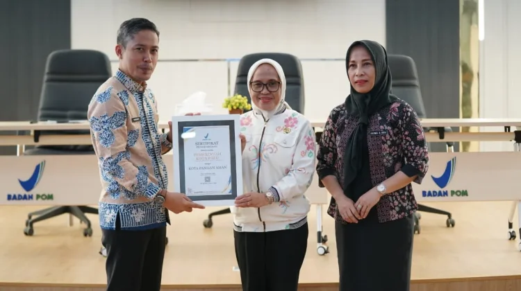 Kota Palu Raih Penghargaan Penilaian Kota Pangan Aman dari Balai POM