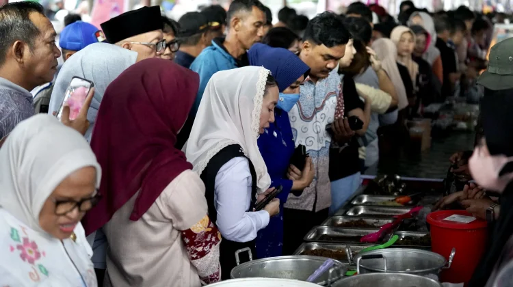 Pemkot Palu Berdayakan Pelaku UMKM Melalui Pasar Ramadan