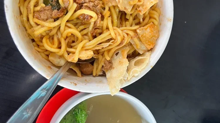 Mie Pangsit, Sajian Sederhana yang Selalu Dirindukan