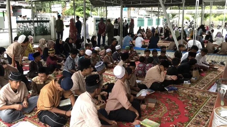 Refleksi Satu Tahun Kepemimpinan Gubernur, DLH Sulteng Gelar Berani Berbagi