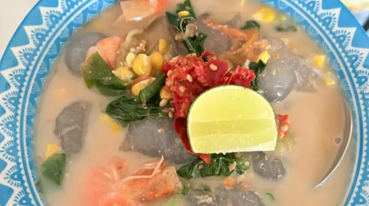 Sensasi Asam Gurih Kapurung