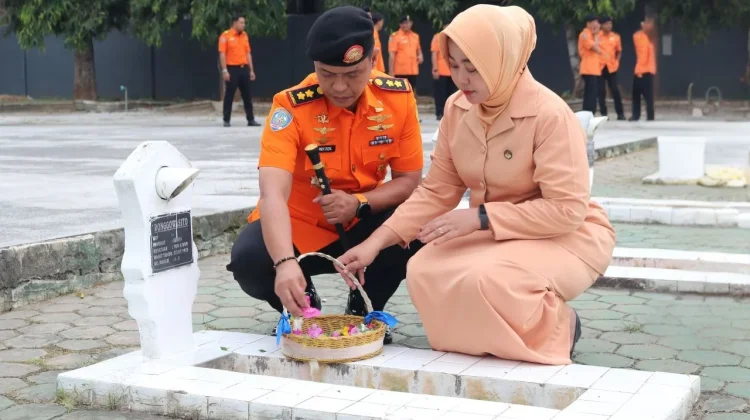 HUT ke-54 Basarnas, Personel KPP Palu Ziarah ke TMP Tatura