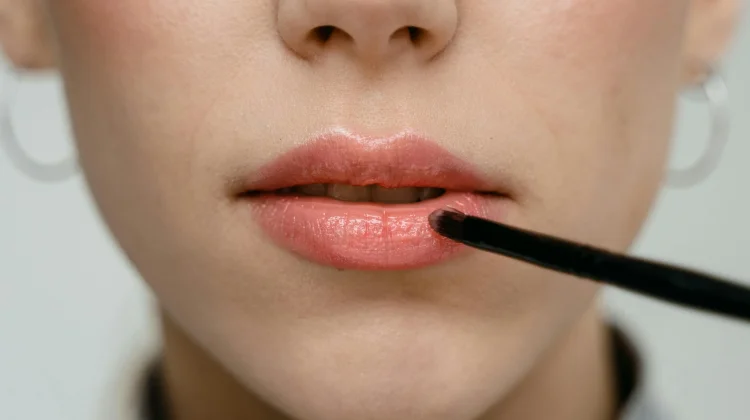 Atasi Bibir Kering Selama Bulan Puasa
