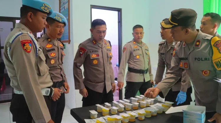 Jaga Integritas, Polres Sigi Lakukan Tes Urine Mendadak Kepada Personel