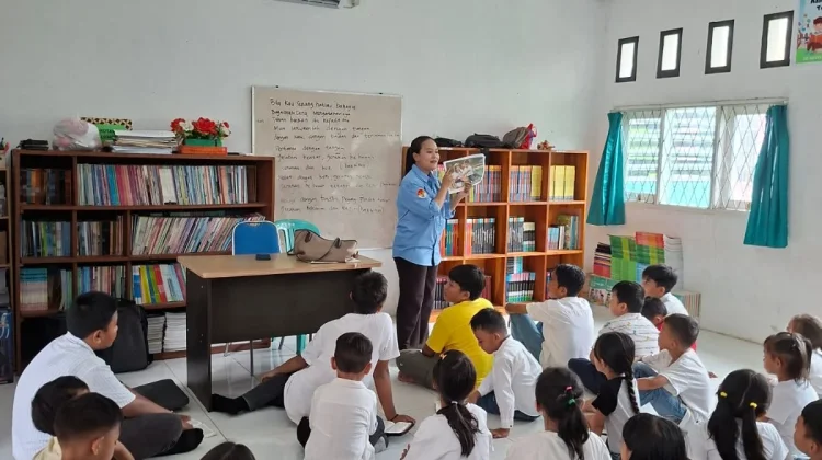 Penyuluh Agama Kristen Bina Karakter Siswa di SMPN 1 dan SDN 3 Parigi