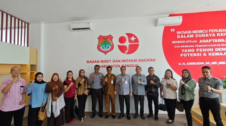 Dukung UMKM, Kakanwil Kemenkum Sulteng Kukuhkan Agensi Layanan AHU Banggai