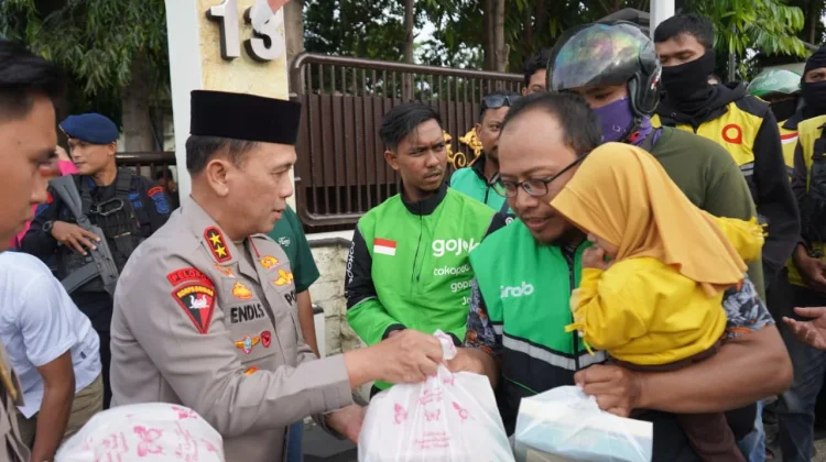 Tabur Kebaikan, Polda Sulteng dan Bhayangkari Berbagi 1.000 Takjil