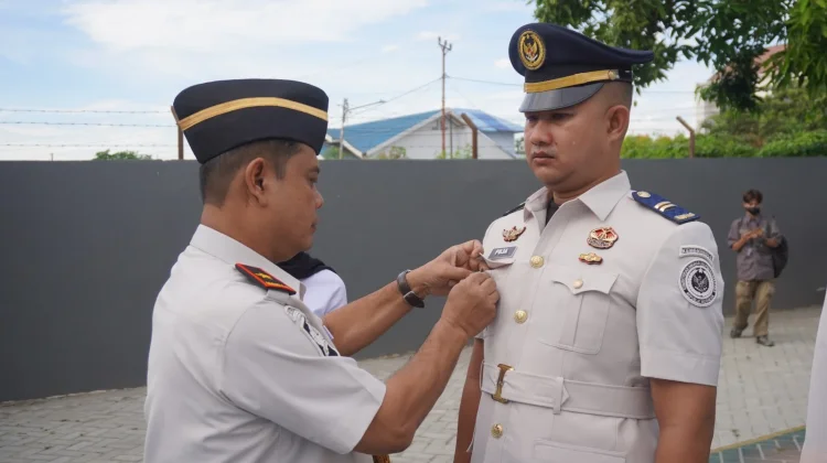 Ditjenpas Sulteng Lantik Tiga Pejabat dan Sematkan Kenaikan Pangkat Enam Pegawai