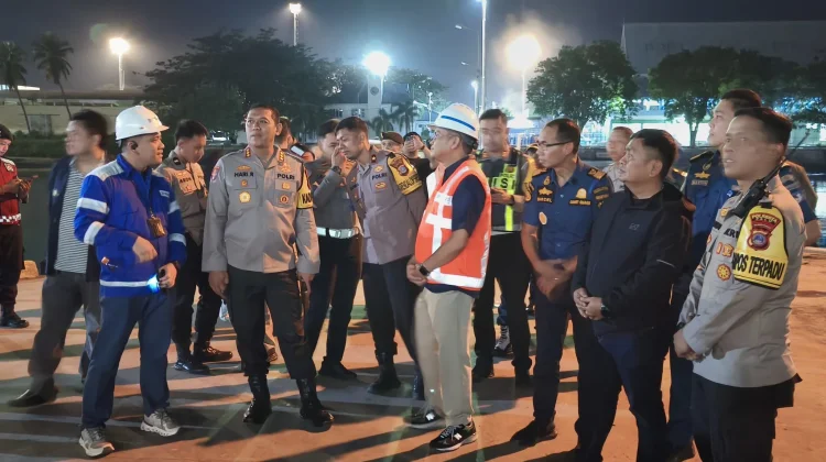 Kapolresta Palu Pantau Pengamanan Pemudik di Pelabuhan Pantoloan