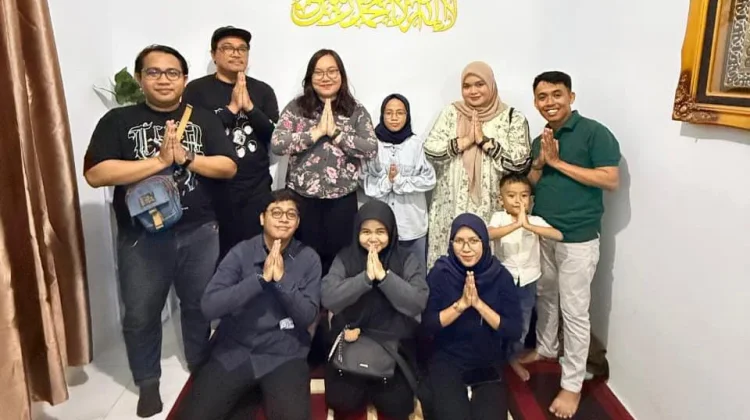 Tradisi Pasiar Warnai Silaturahmi Lebaran Warga Palu