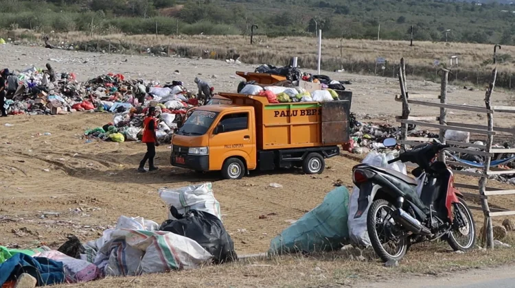 Kekurangan Armada dan Usia Kendaraan Jadi Kendala Pengangkutan Sampah di Palu