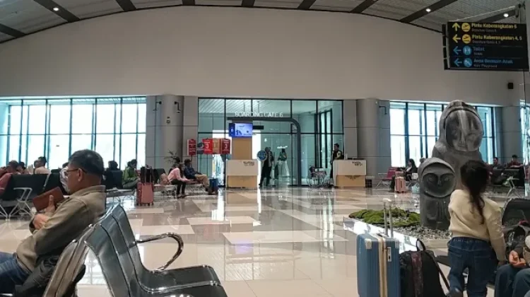 Arus Balik Lebaran 2026 di Bandara Mutiara Sis Al-Jufri Palu Naik hingga 179 Persen