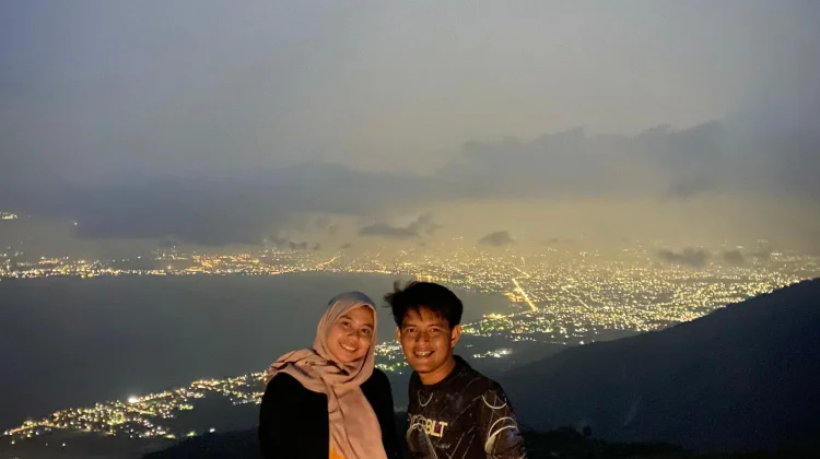 Pesona Malam Bukit Salena Lautan Cahaya Kota Palu
