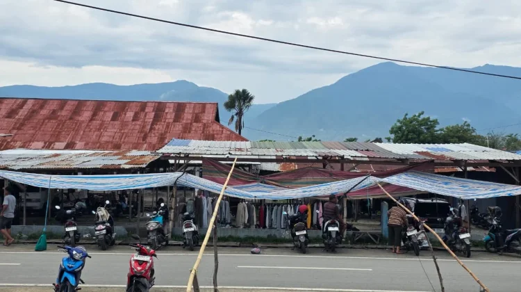 Tak Seramai Biasanya, Pasar Petobo Sepi di Awal Pekan