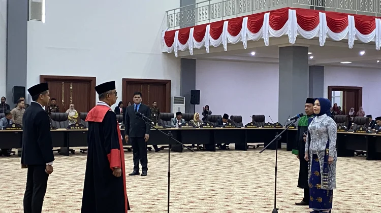 Arnila Resmi Dilantik Jadi Wakil Ketua DPRD Sulteng