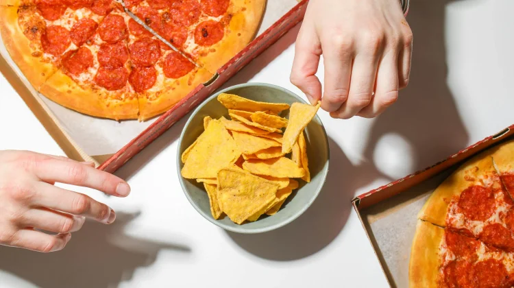 Junk Food Picu Penyakit Kronis, Hindari Segera!