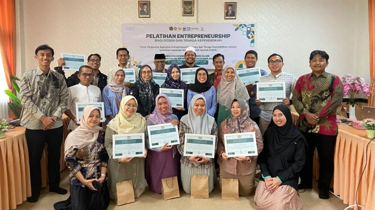 Hannah Asa Indonesia Gandeng UIN Datokarama Palu Perkuat Literasi Keuangan
