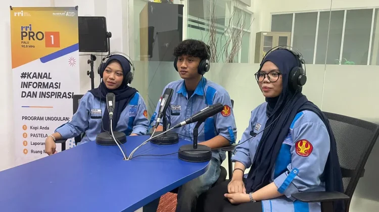 Ngobras RRI Palu Angkat Peran Mahasiswa Ekonomi Kreatif