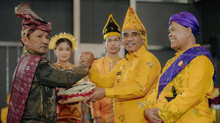Anwar Hafid Kukuhkan FKPA, Perkuat Upaya Pelestarian Budaya di Sulteng