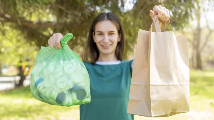 Efek Domino Kenaikan Harga Plastik Dikeluhkan Pendengar