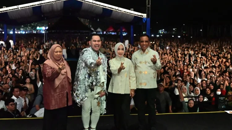 Ribuan Warga Padati Konser “Semarak Sulteng Nambaso 2026”