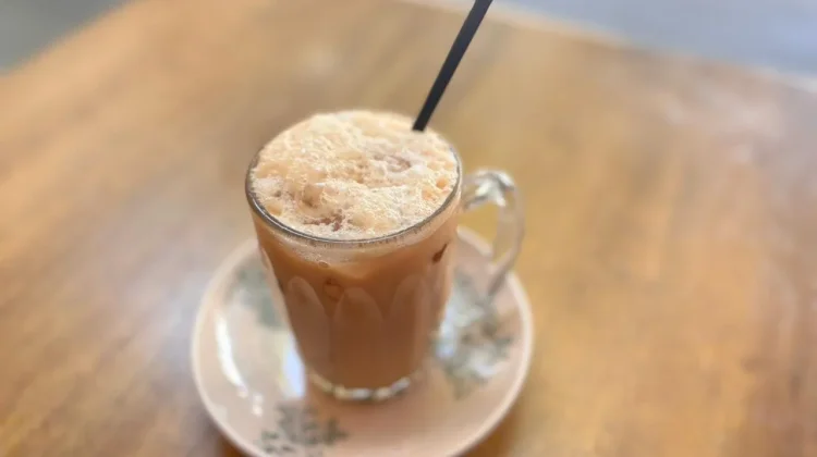 Teh Tarik Dingin Segar Jadi Favorit Anak Muda