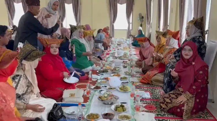 Tradisi  Bajamba Perdana di Kota Palu Dorong Regenerasi Budaya Minangkabau