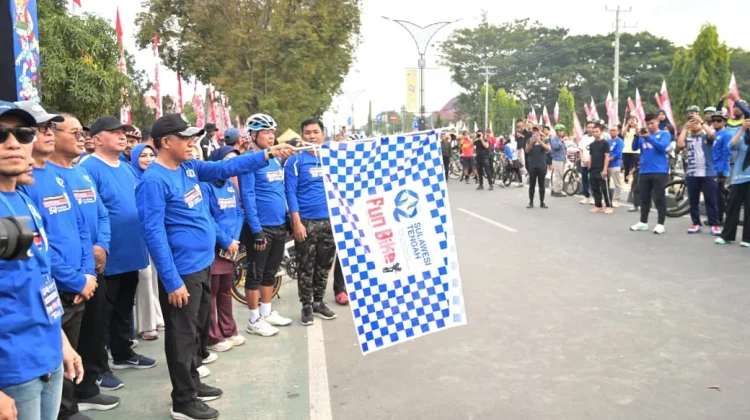 Ribuan Warga Meriahkan Fun Walk Sulteng Nambaso