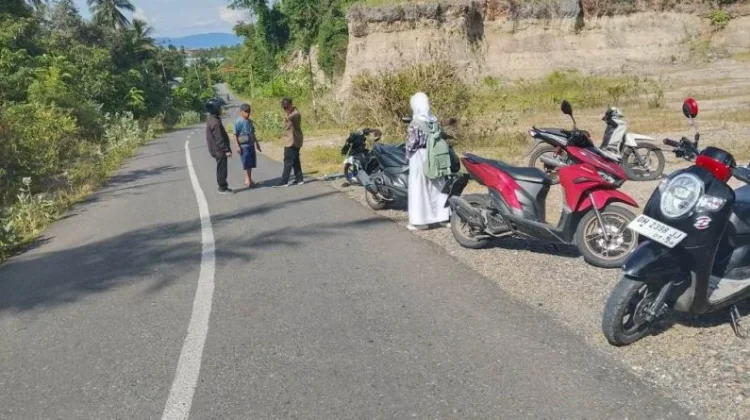 Dua Motor Adu Banteng di Pagimana