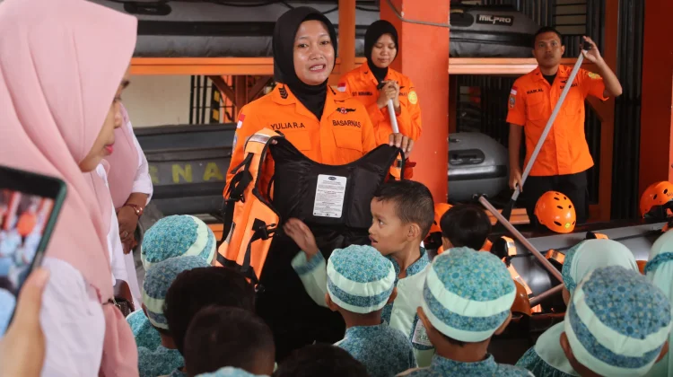 Basarnas Palu Edukasi Siswa TK Aisyiyah Soal Keselamatan sejak Dini