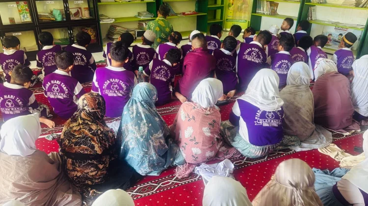 SDN 10 Palu Gelar Salat Dzuhur Rutin