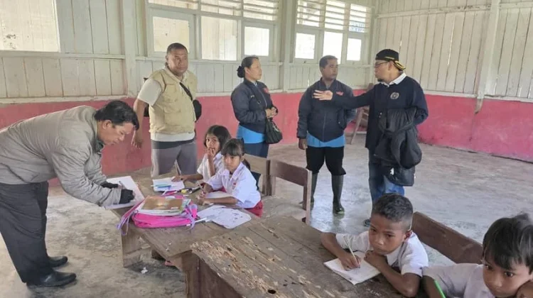 Kadisdikpora Donggala Tinjau Kondisi Pendidikan di Pinembani