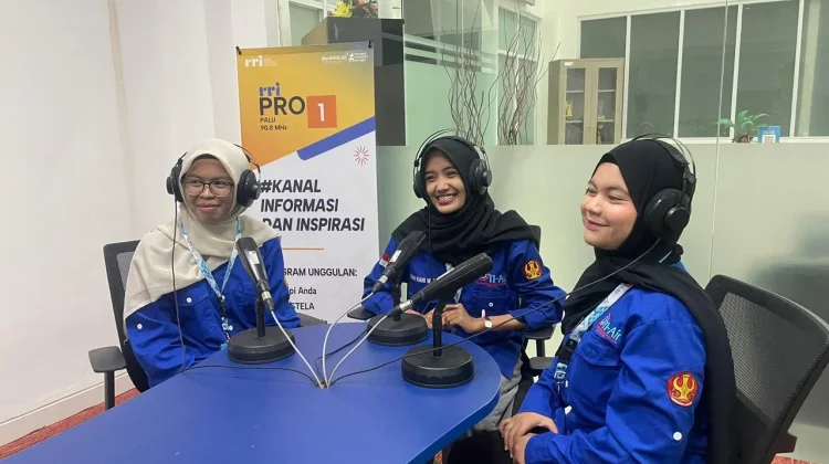 Mahasiswa FISIP Untad Hidupkan Semangat Penyiaran Lewat Komunitas On Air