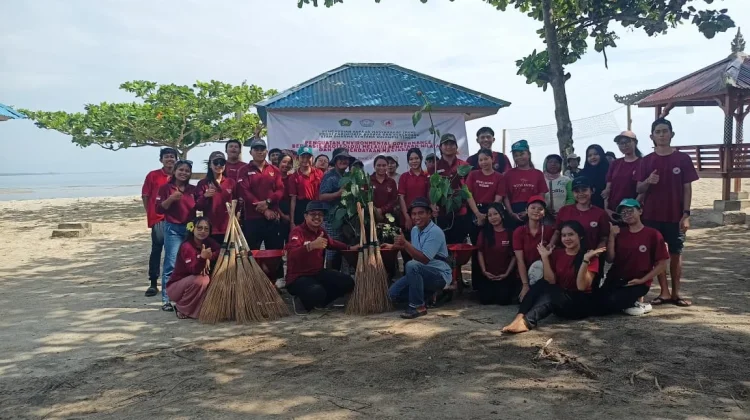 STAH Dharma Sentana Gelar Aksi Bersih dan Tanam Mangrove di Parimo