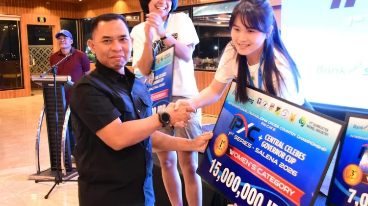 Kejuaraan Paralayang Internasional di Palu