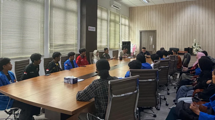 Cegah Misinformasi, Pimpinan Untad Dialog Bersama Mahasiswa