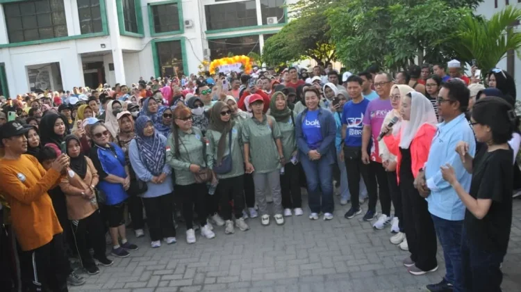 Peringati Hardiknas, Wawali Palu Lepas Jalan Sehat Peduli Lingkungan