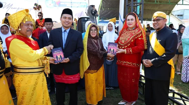 Hardiknas 2026, Puluhan Siswa SDN 25 Banawa Terbitkan Buku Karya Tulisan Sendiri