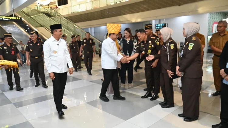 Gubernur Anwar Hafid Sambut Kajati Sulteng, Dorong Sinergi Penegakan Hukum