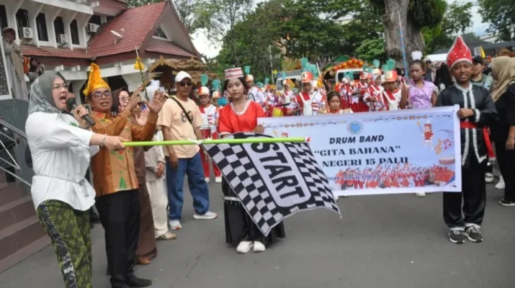 Pemkot Palu Gelar Karnaval Budaya Meriahkan Hari Pendidikan Nasional