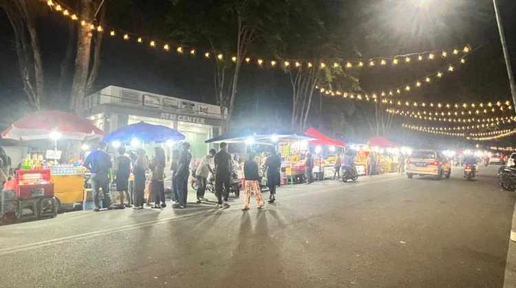 Berburu Kuliner Malam Jadi Kebiasaan