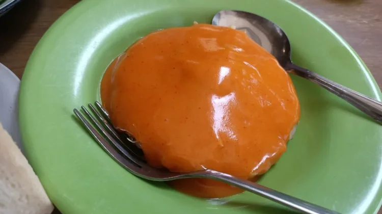 Surabe Aneka Topping Semakin Digemari Pecinta Kuliner Palu