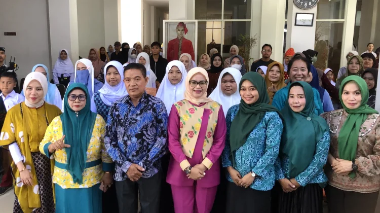 Puluhan Siswa Adu Kemampuan pada Lomba Bertutur dan Menulis Tingkat Kota Palu