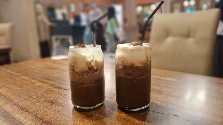 Creamy Blended Cokelat, Minuman Favorit Kekinian