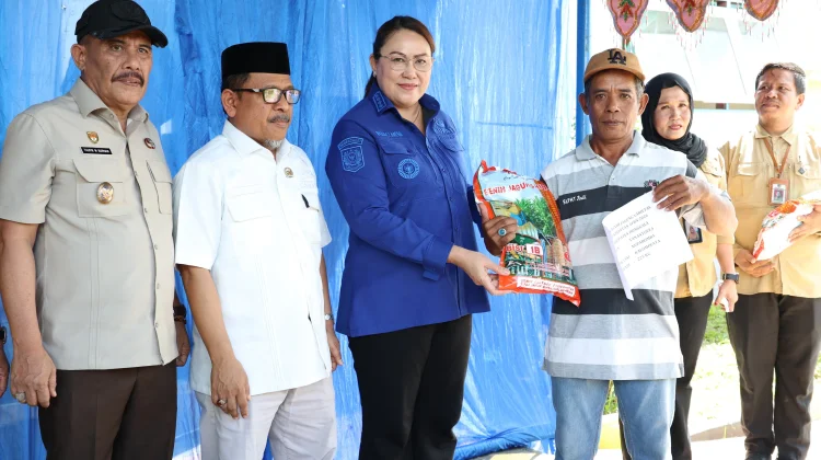 Bupati Donggala Salurkan 45 Ton Benih Jagung untuk Dongkrak Produksi