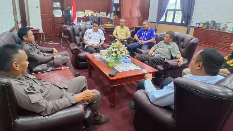 Bupati dan Wabup Parimo Perkuat Sinergi dengan Kejari Baru