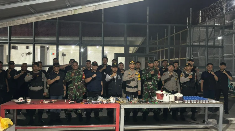 Ditjenpas Sulteng Razia di Rutan Donggala Berantas Halinar